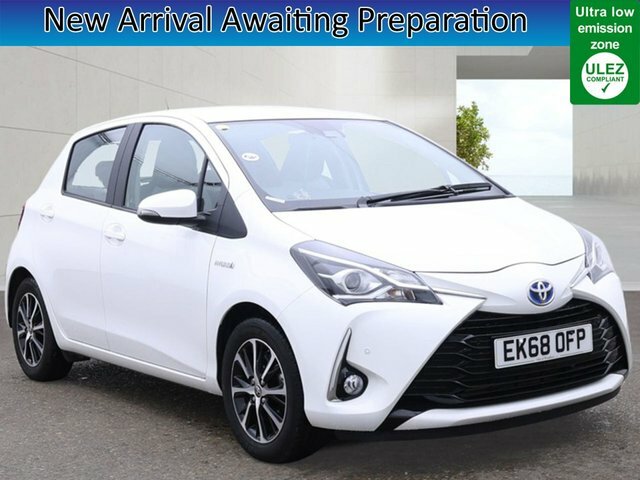Toyota Yaris 1.5 Vvt-h Icon Tech Hatchback Hybrid E- White