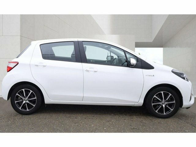 Toyota Yaris 1.5 Vvt-h Icon Tech Hatchback Hybrid E- White #5