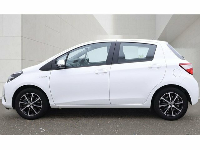 Toyota Yaris 1.5 Vvt-h Icon Tech Hatchback Hybrid E- White #6