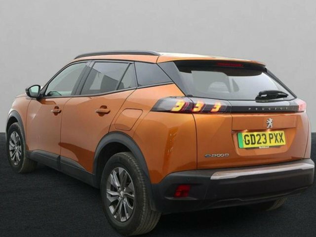 Peugeot e-2008 50Kwh Active Premium Suv 7Kw Orange #3