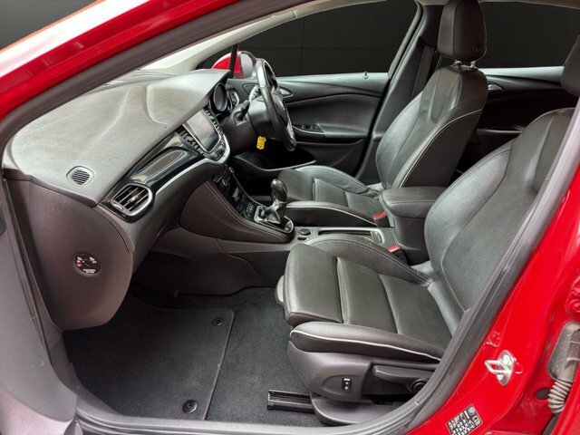 Vauxhall Astra 1.4T 16V 150 Sri White #13