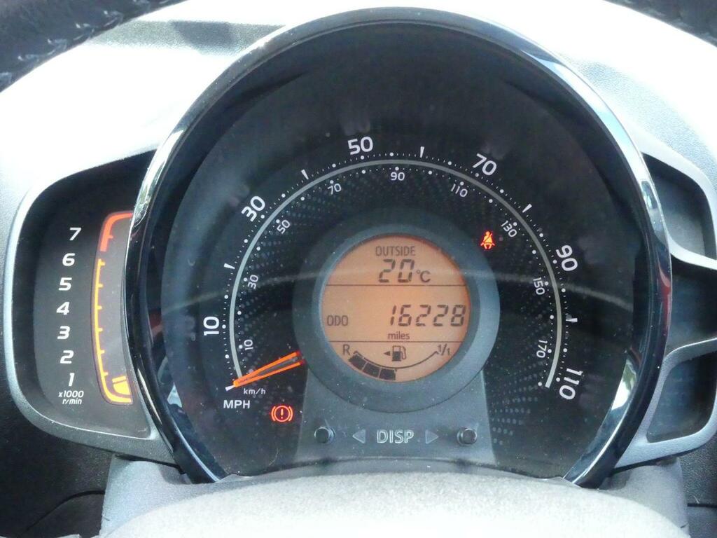 Peugeot 108 1.0 72 Active Black #14