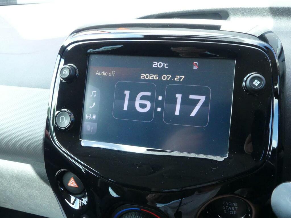 Peugeot 108 1.0 72 Active Black #15