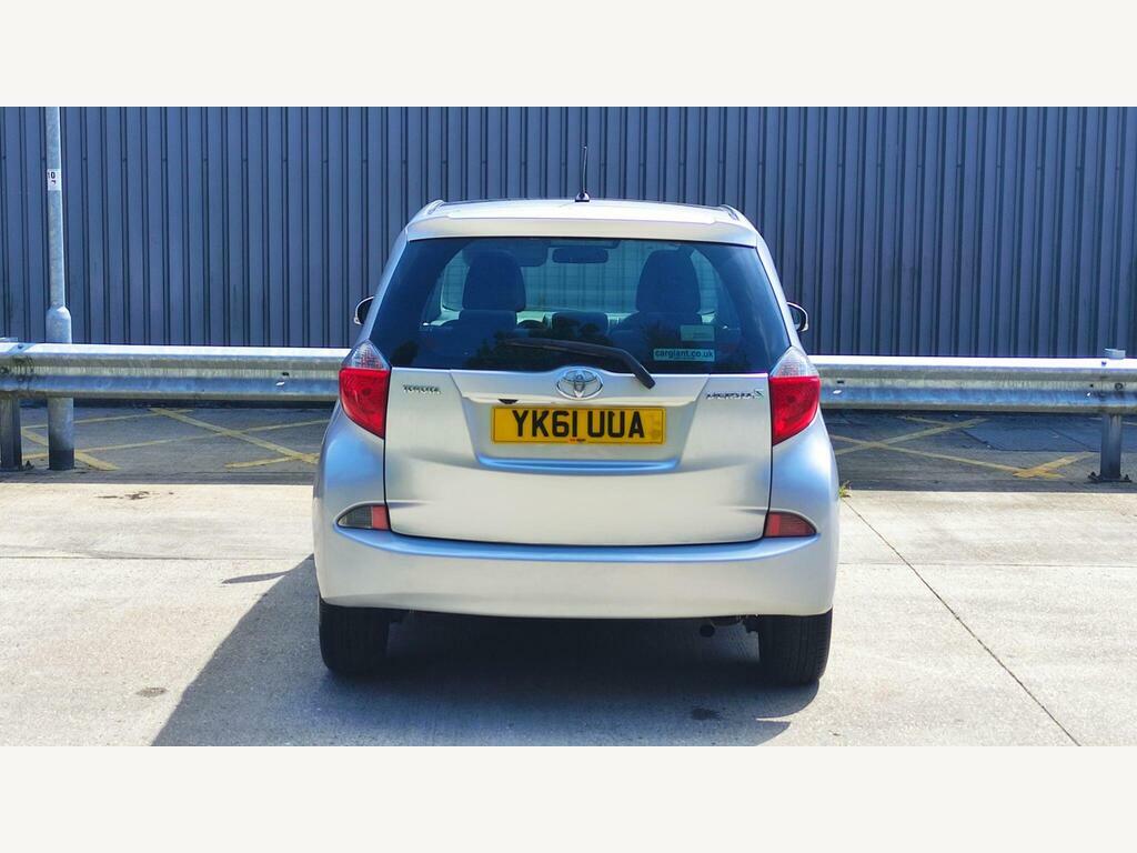 Toyota Verso-S 1.33 Dual Vvt-i T Spirit Euro 5 Silver #5