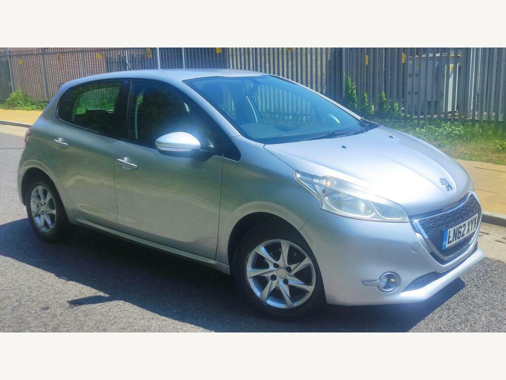 Peugeot 208 1.2 Vti Active Euro 5 Silver #3