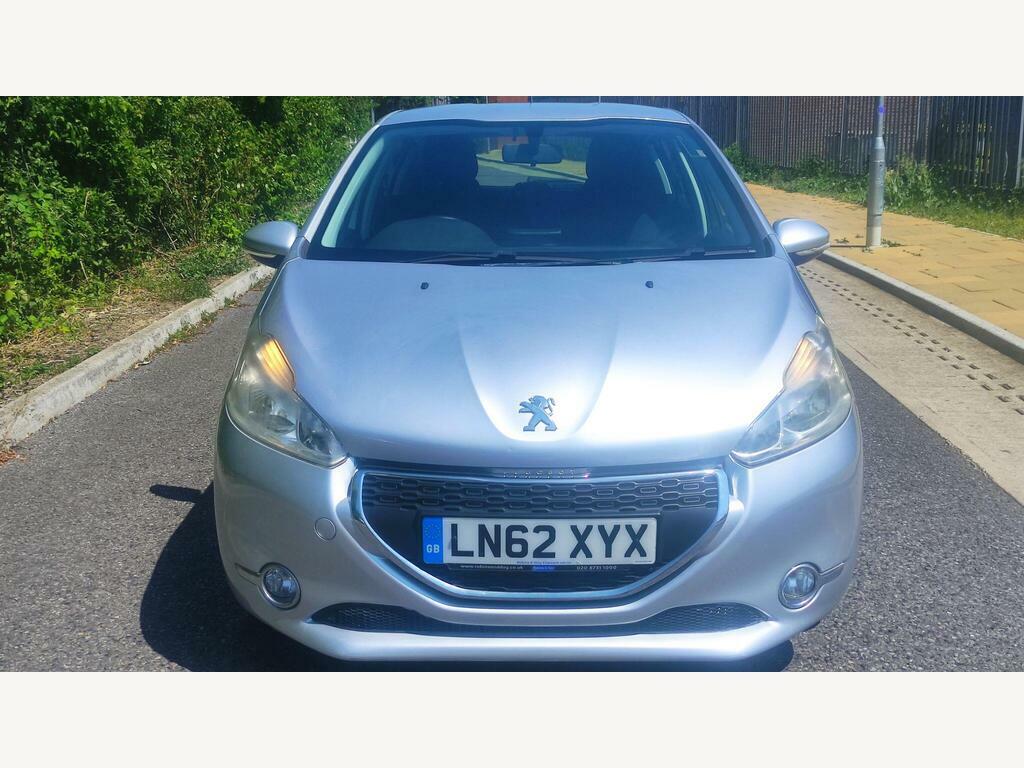 Peugeot 208 1.2 Vti Active Euro 5 Silver #2