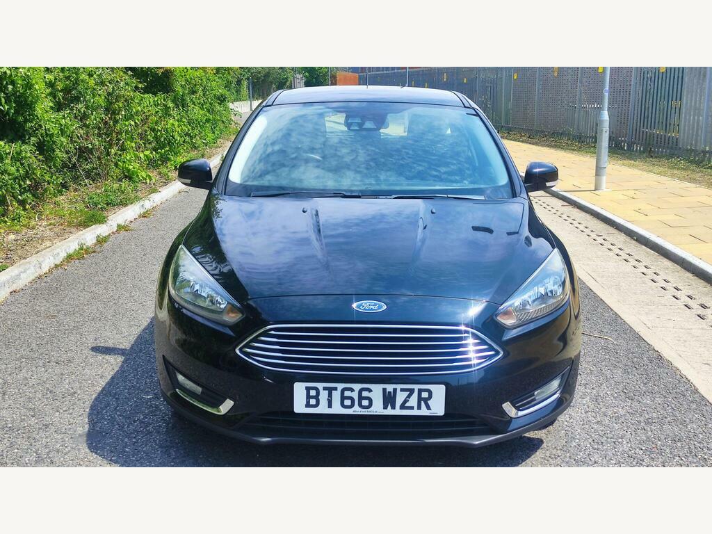 Ford Focus 1.0T Ecoboost Titanium Euro 6 S S Black #2