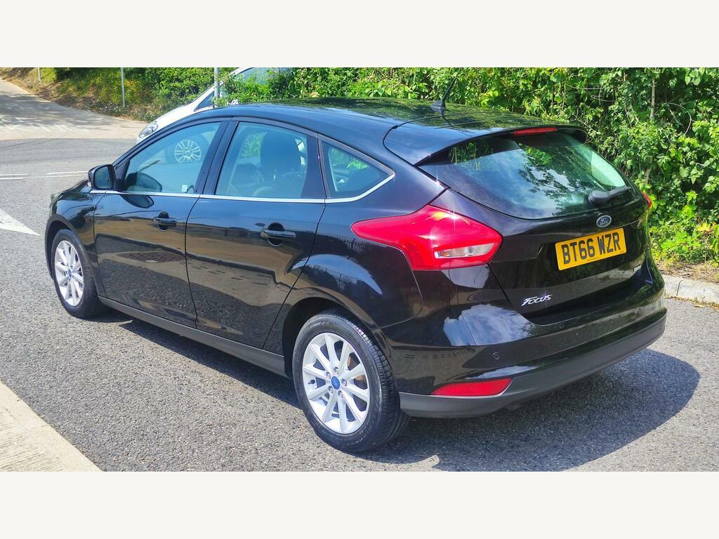 Ford Focus 1.0T Ecoboost Titanium Euro 6 S S Black #4