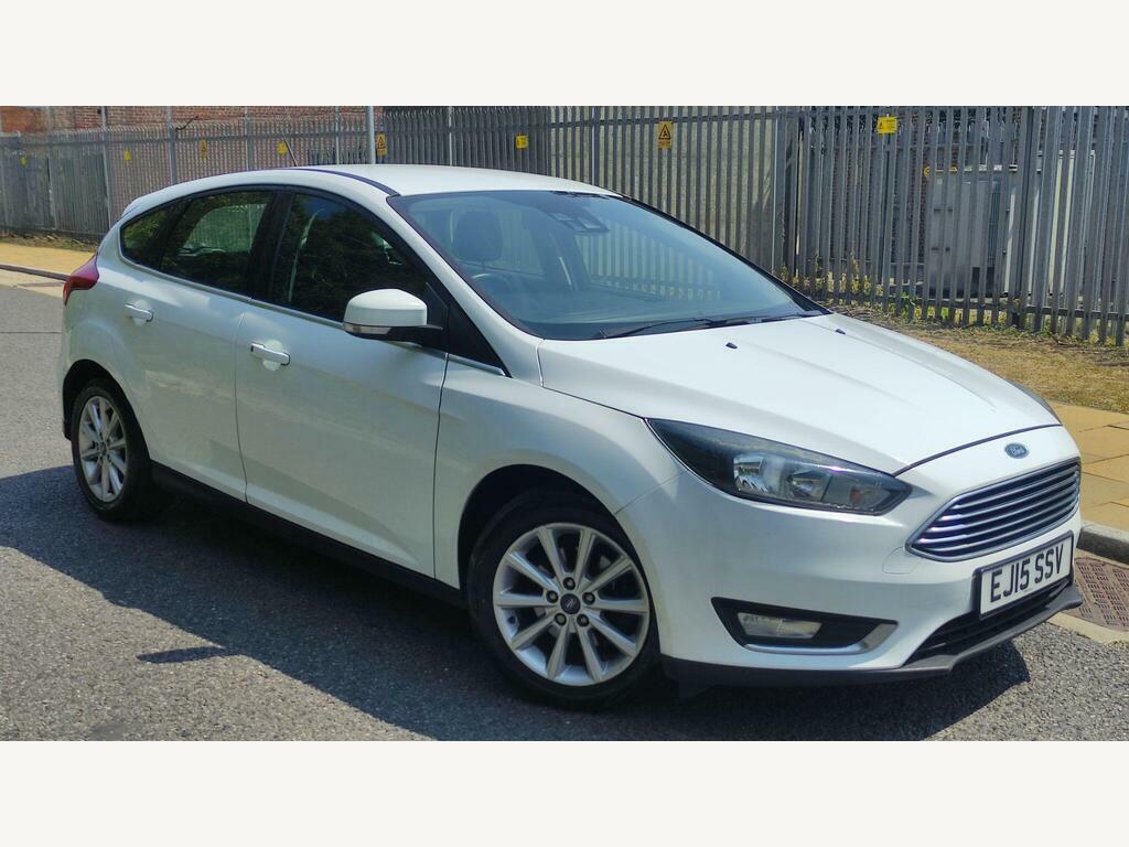 Ford Focus 1.0T Ecoboost Titanium Euro 6 S S White