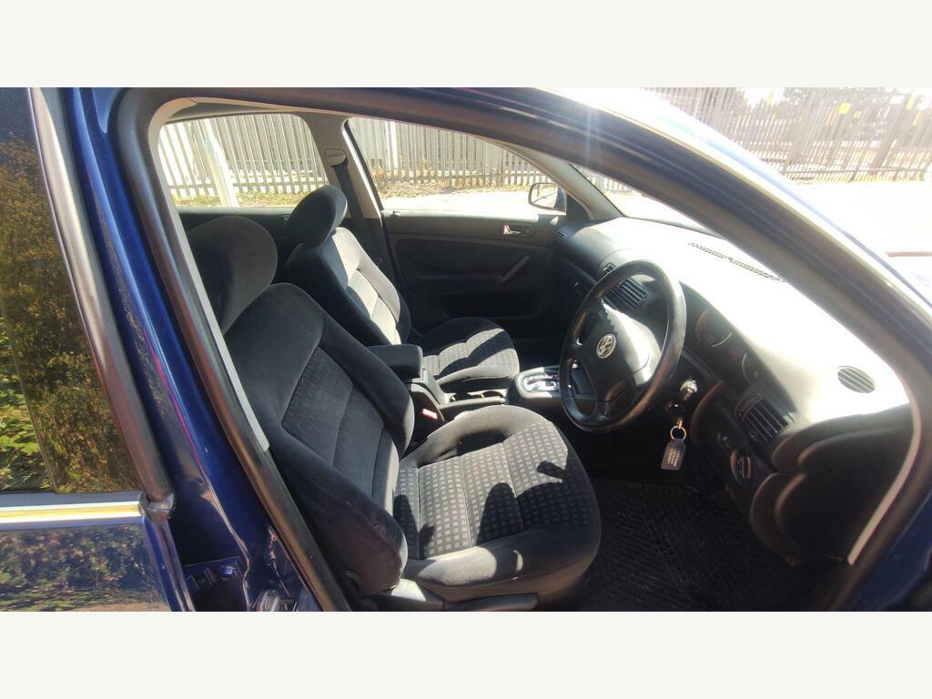 Volkswagen Passat 1.9 Se Tdi 129 Bhp Black #7