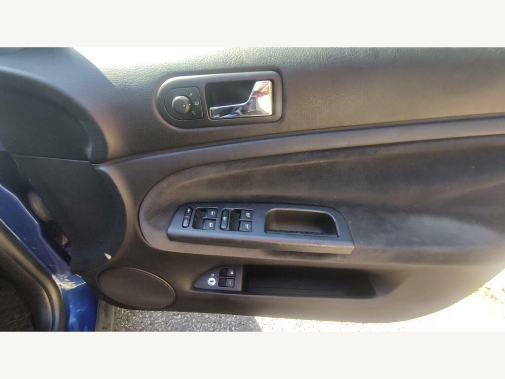 Volkswagen Passat 1.9 Se Tdi 129 Bhp Black #16