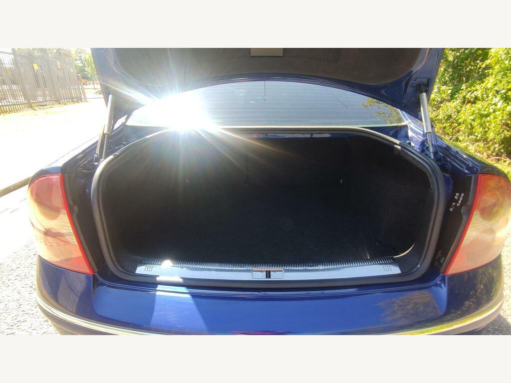 Volkswagen Passat 1.9 Se Tdi 129 Bhp Black #18