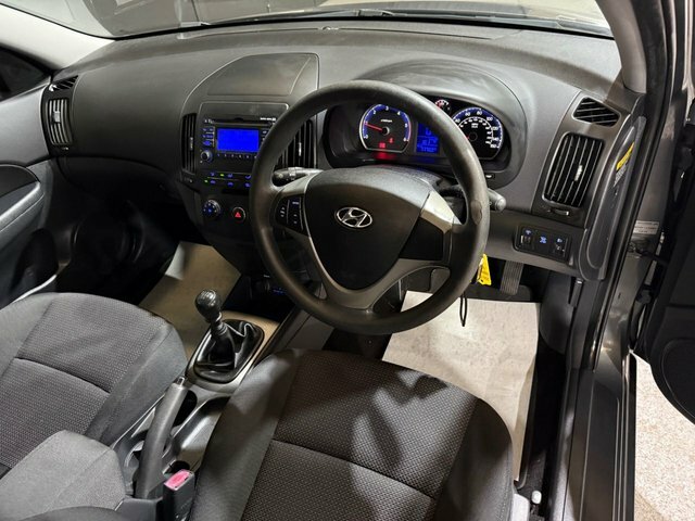 Hyundai I30 1.4 Comfort Hatchback Euro 4 10 Silver #43