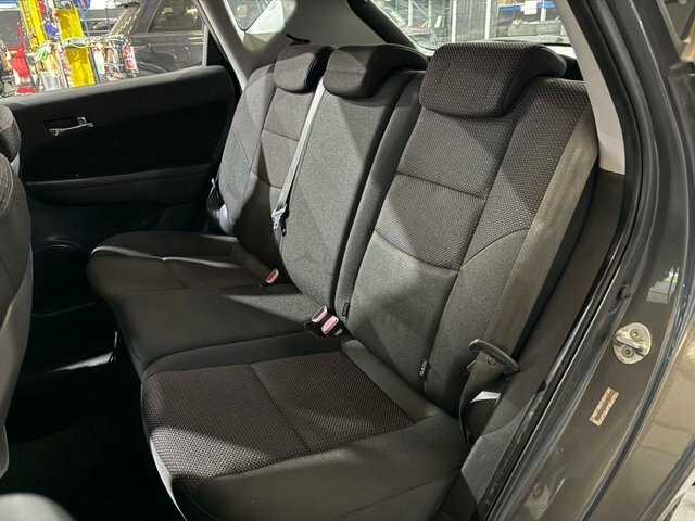 Hyundai I30 1.4 Comfort Hatchback Euro 4 10 Silver #14
