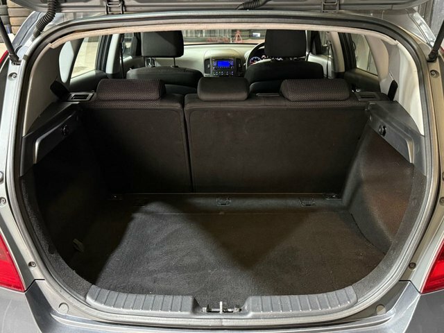 Hyundai I30 1.4 Comfort Hatchback Euro 4 10 Silver #31