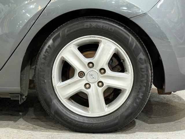 Hyundai I30 1.4 Comfort Hatchback Euro 4 10 Silver #26