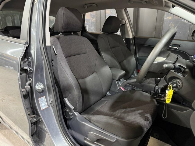 Hyundai I30 1.4 Comfort Hatchback Euro 4 10 Silver #8