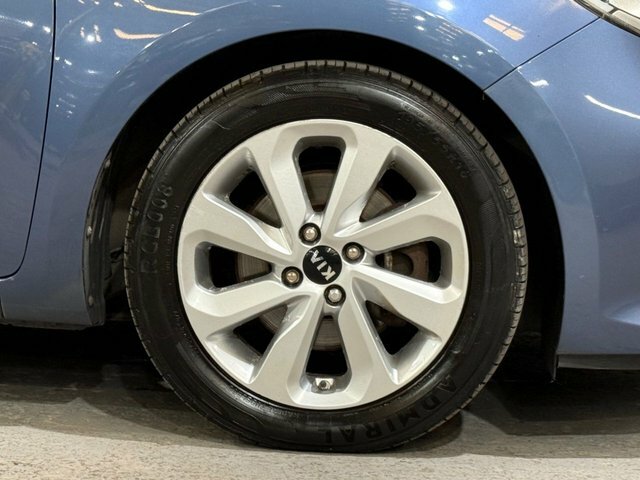 Kia RIO Hatchback Black #25