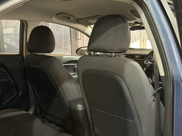 Kia RIO Hatchback Black #39