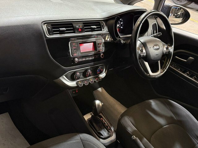 Kia RIO Hatchback Black #43