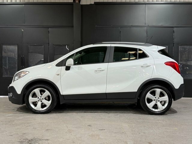 Vauxhall Mokka Hatchback Black #26