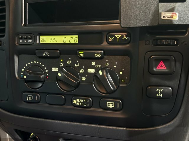 Toyota Land Cruiser Amazon Td VX Silver #13