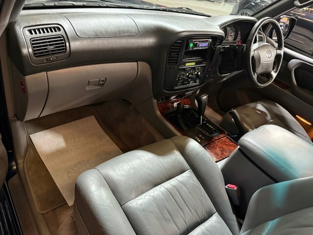 Toyota Land Cruiser Amazon Td VX Silver #8