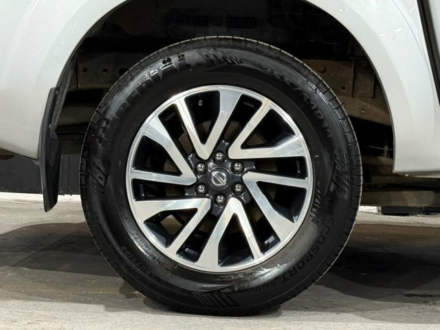 Nissan Navara Dci Tekna Silver #31