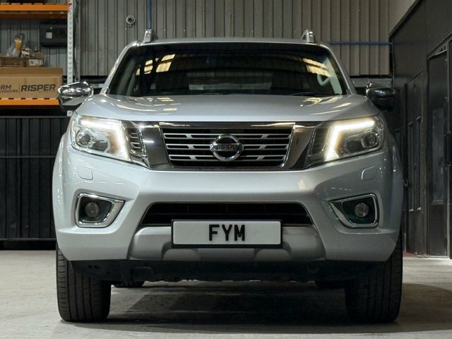 Nissan Navara Dci Tekna Silver #20