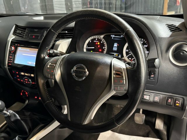 Nissan Navara Dci Tekna Silver #7