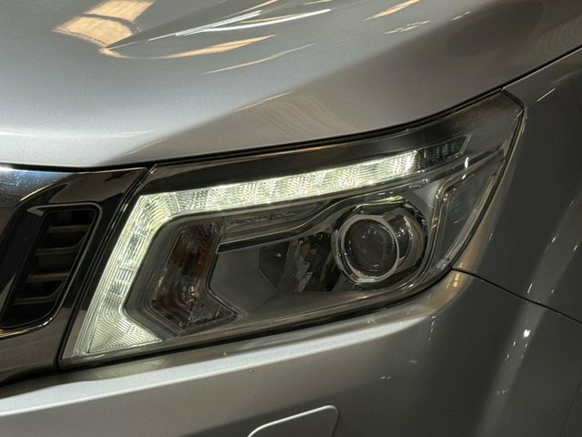 Nissan Navara Dci Tekna Silver #66