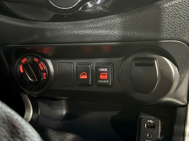 Nissan Navara Dci Tekna Silver #47