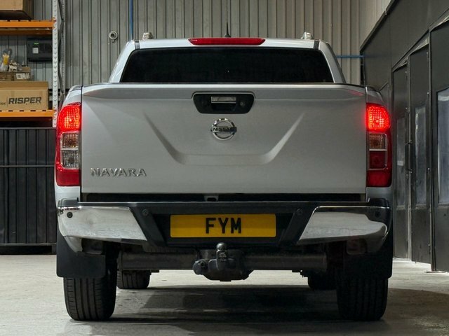 Nissan Navara Dci Tekna Silver #24