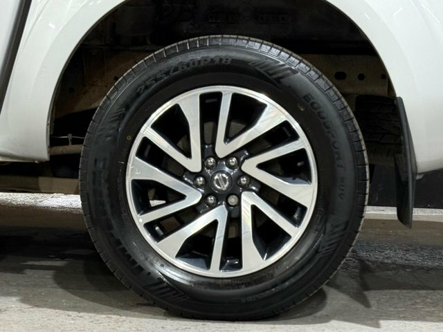 Nissan Navara Dci Tekna Silver #29