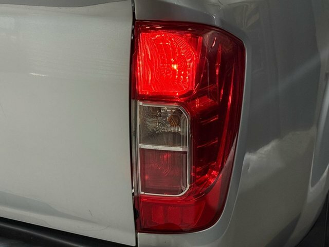 Nissan Navara Dci Tekna Silver #26