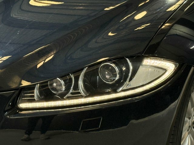 Jaguar XF 2.2D 200 Luxury Red #31