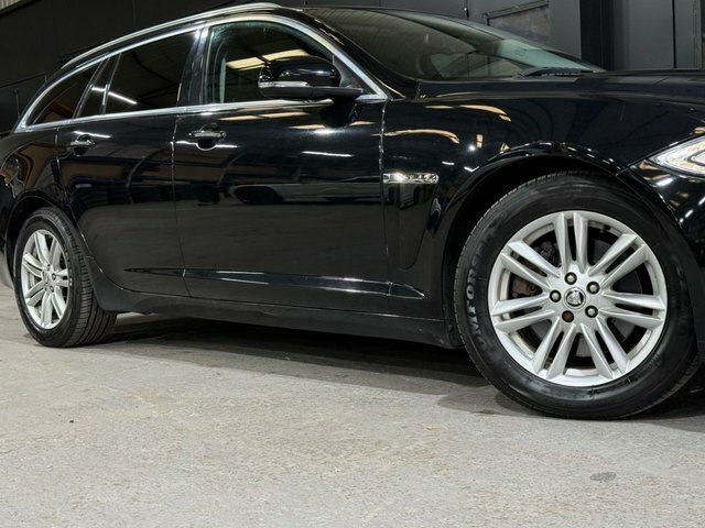 Jaguar XF 2.2D 200 Luxury Red #40
