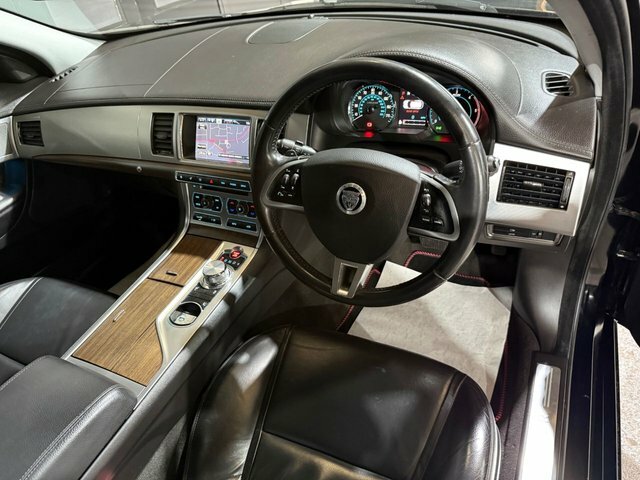 Jaguar XF 2.2D 200 Luxury Red #45