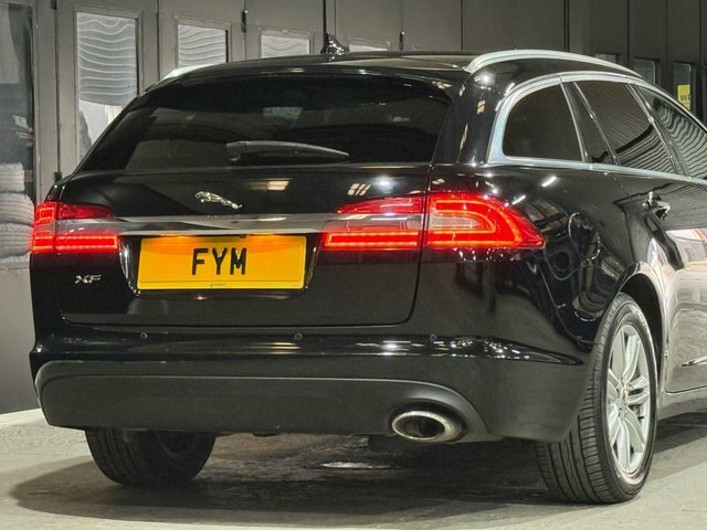 Jaguar XF 2.2D 200 Luxury Red #44