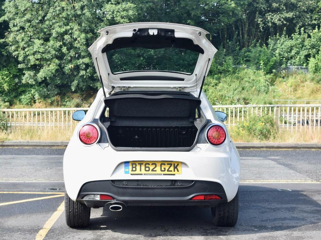 Alfa Romeo MiTo Hatchback 1.6 Jtdm-2 Sportiva Euro 5 Ss 20 White #6