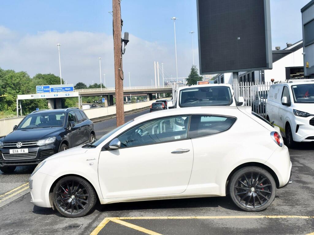 Alfa Romeo MiTo Hatchback 1.6 Jtdm-2 Sportiva Euro 5 Ss 20 White #4