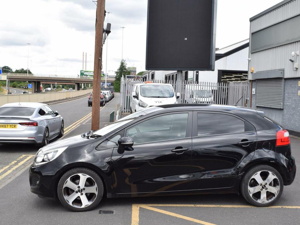 Kia RIO Hatchback 1.4 3 Euro 5 201313 Black #4