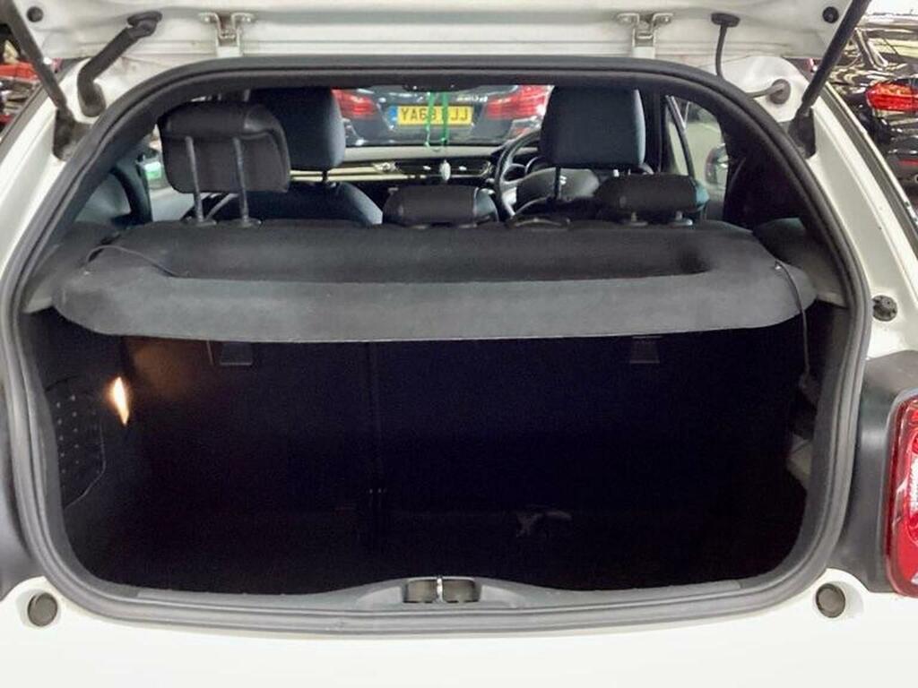 Citroen DS3 1.6 E-hdi Airdream Dstyle Plus Euro 5 Ss White #5