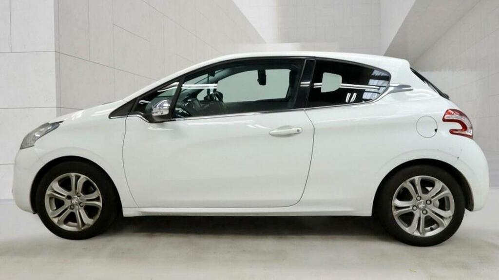 Peugeot 208 1.2 Vti Allure Euro 5 White #3