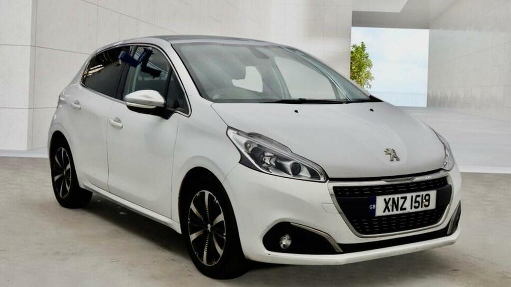Peugeot 208 1.2 Puretech Allure Premium Euro 6 White