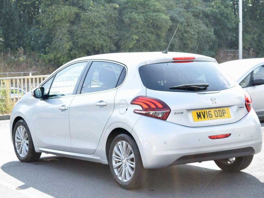 Peugeot 208 Hatchback 1.2 Puretech Allure Eat Euro 6 Ss MV16ODP Silver #5