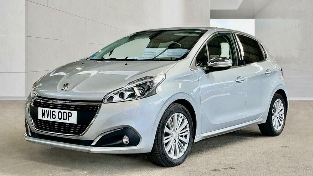 Peugeot 208 Hatchback 1.2 Puretech Allure Eat Euro 6 Ss Silver #2