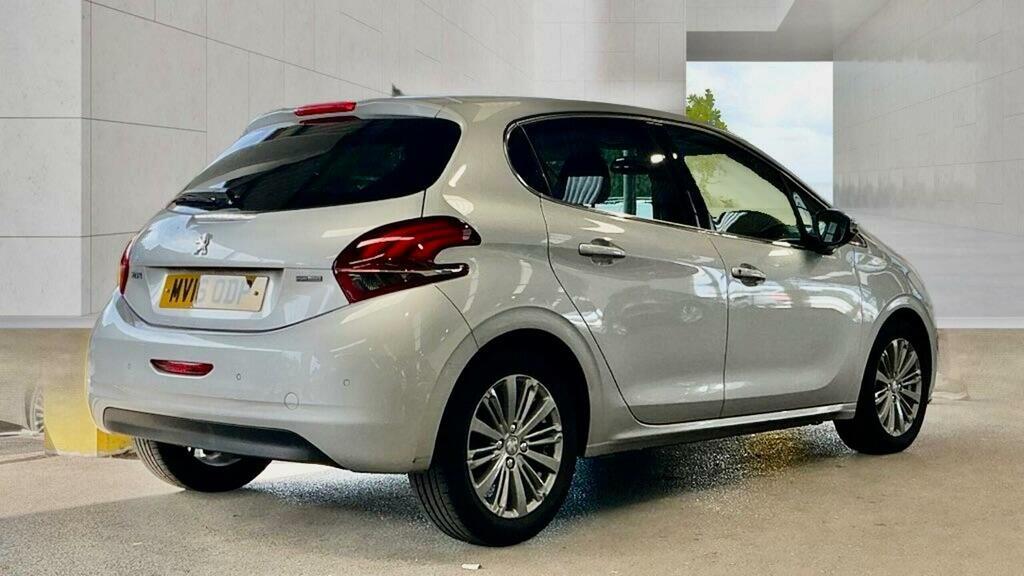 Peugeot 208 Hatchback 1.2 Puretech Allure Eat Euro 6 Ss Silver #6