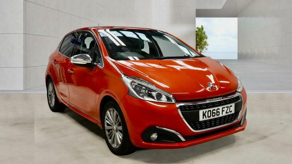 Peugeot 208 Hatchback 1.2 Puretech Allure Euro 6 201766 Orange