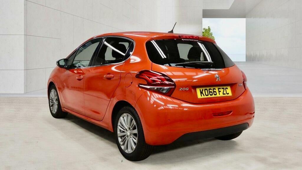 Peugeot 208 Hatchback 1.2 Puretech Allure Euro 6 201766 Orange #4
